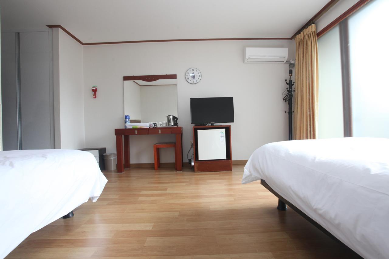 Jeju Youth Hostel Eksteriør billede