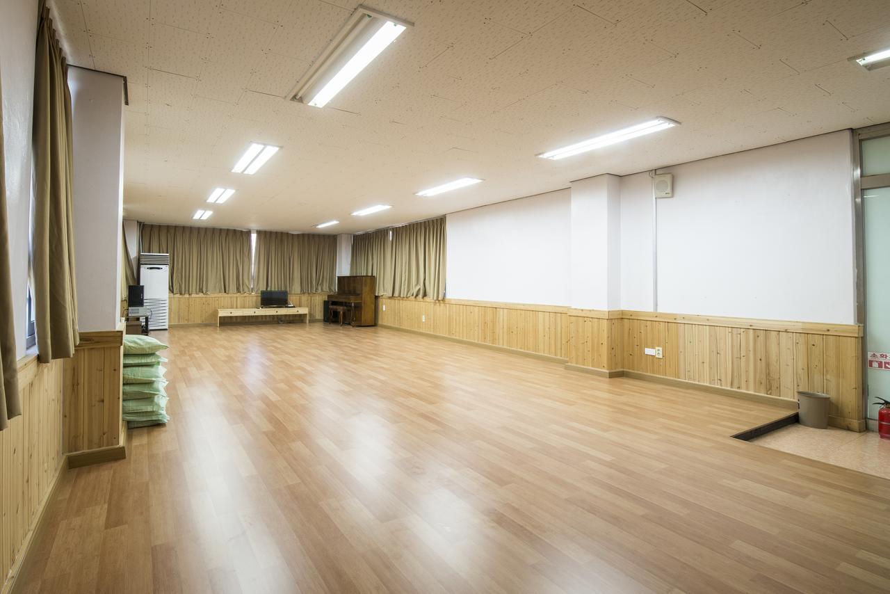 Jeju Youth Hostel Eksteriør billede